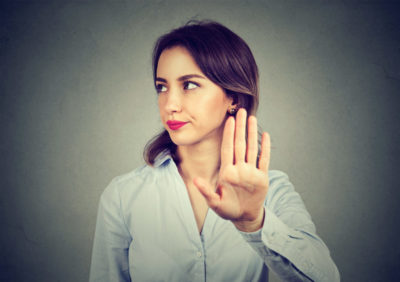 「不躾」の意味とは?読み方は?使い方から英語や対義語や類義語まで – スッキリ